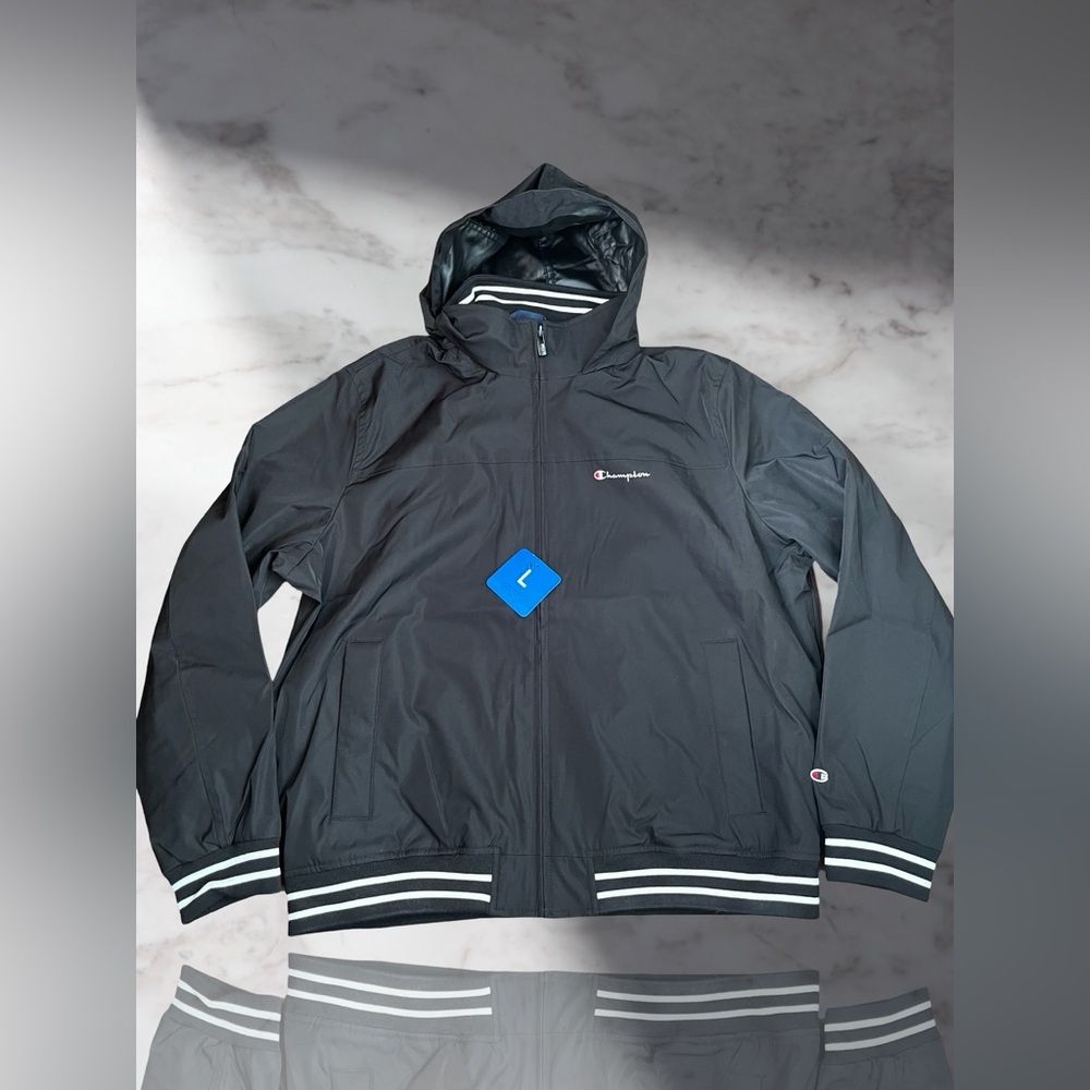 Champion Men's Bomber Jacket Color Black 
Size Large. Perfect for any occasion